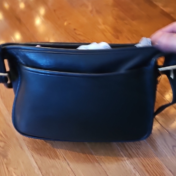 Black Leather Shoulder Bag - Picture 7 of 8